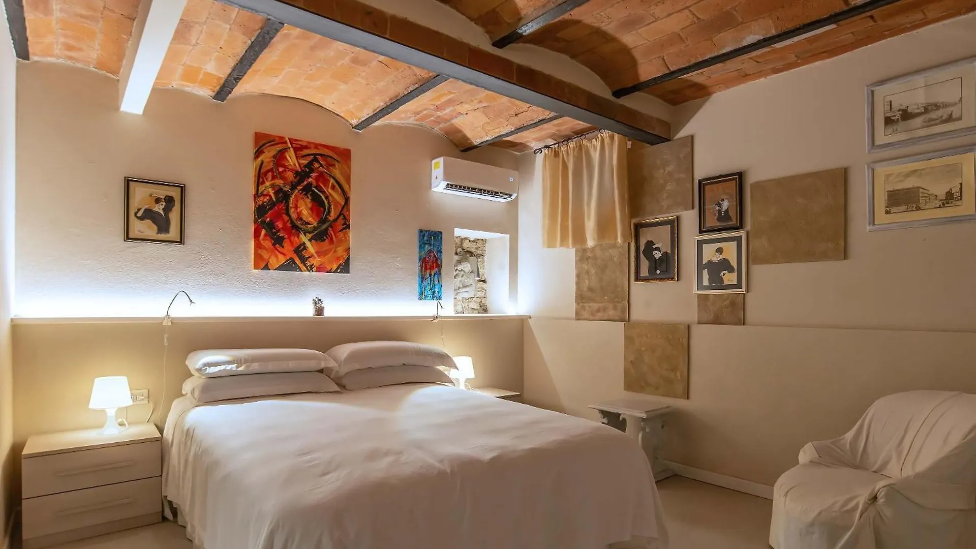 Apt In San Niccolo A Pochi Passi Da Ponte Vecchio Apartment Florence Italy